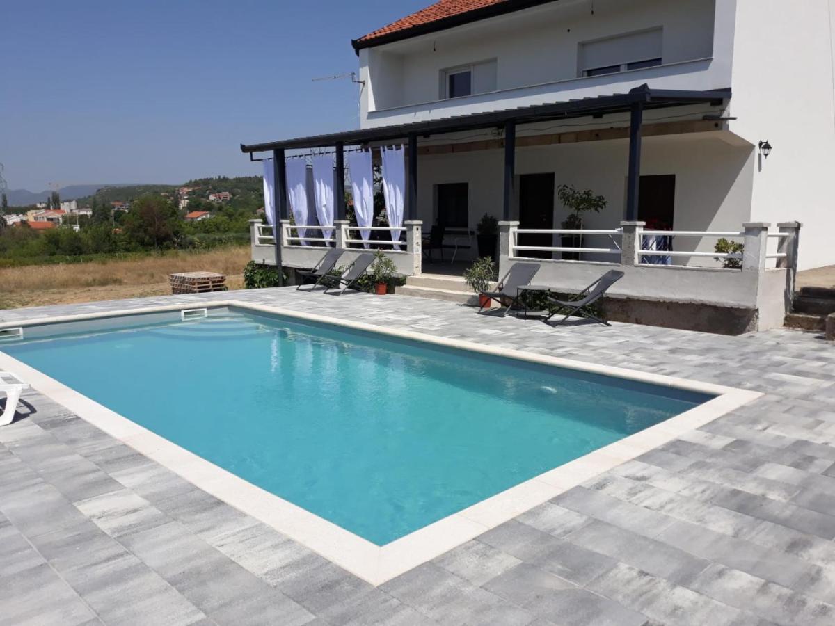 Вилла Kuca Za Odmor Planinic Krehin Dvor Экстерьер фото